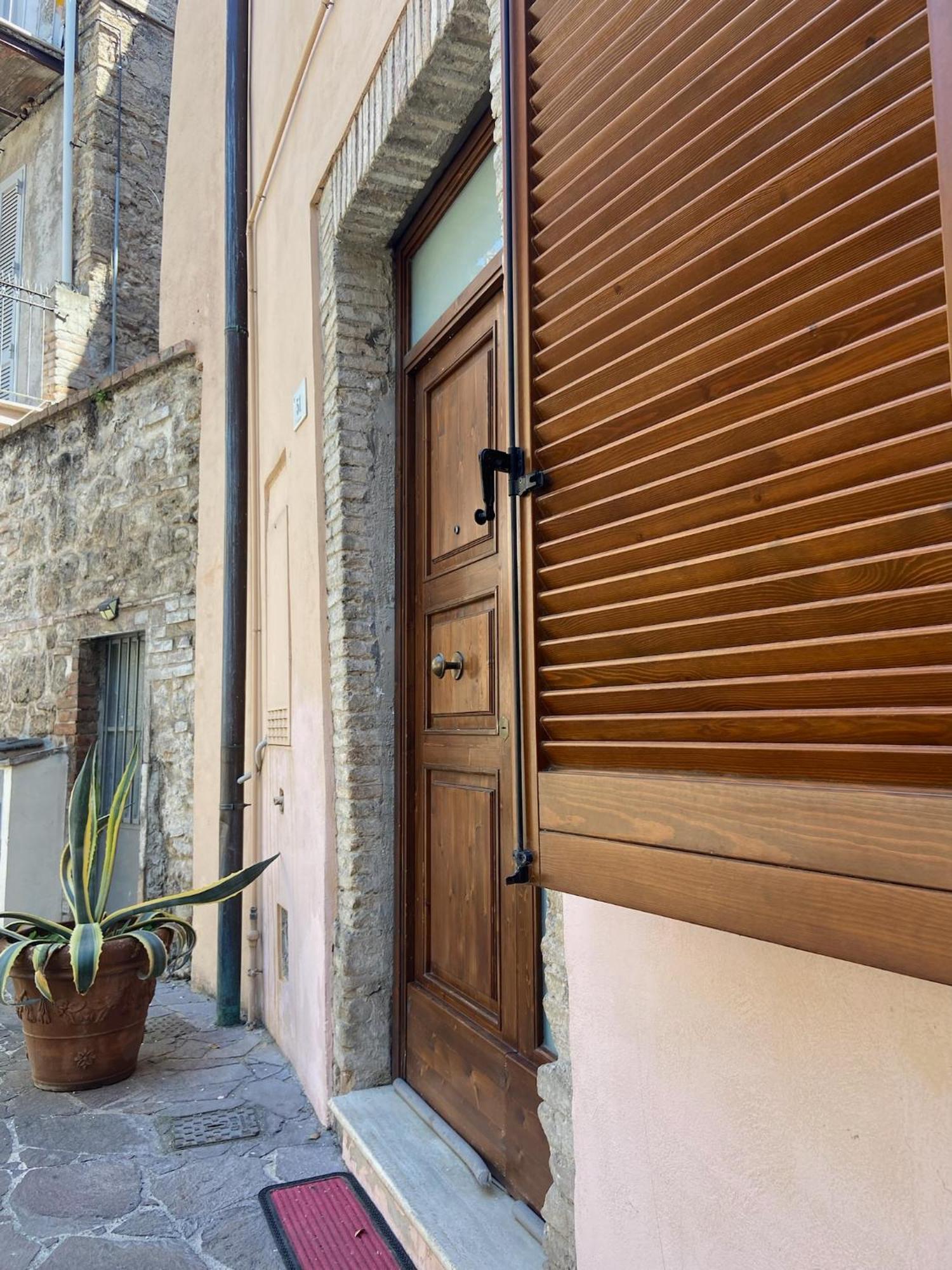 Appartamento Terni Centro エクステリア 写真