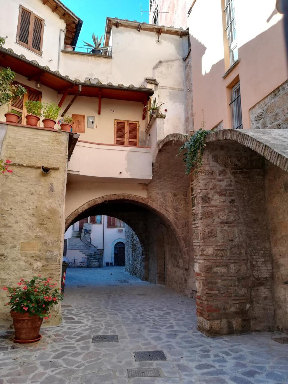 Appartamento Terni Centro エクステリア 写真